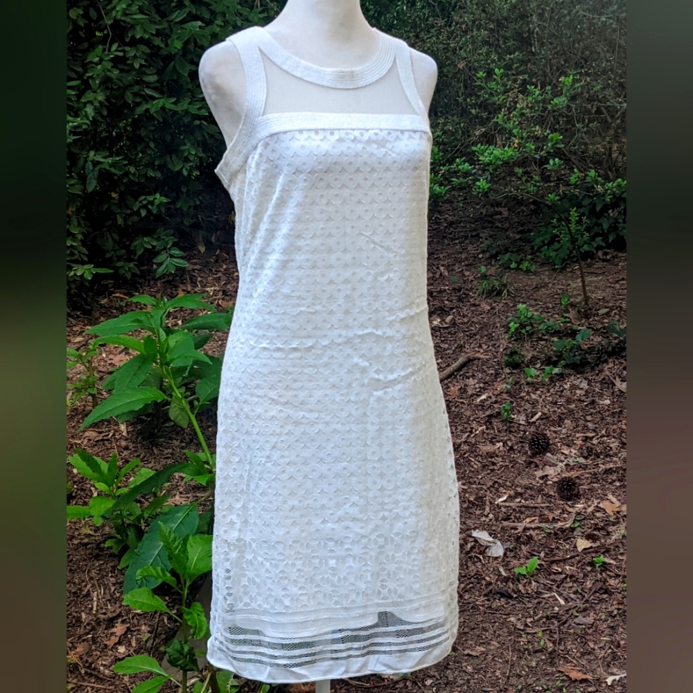NWT Studio XS lace dress ❄️